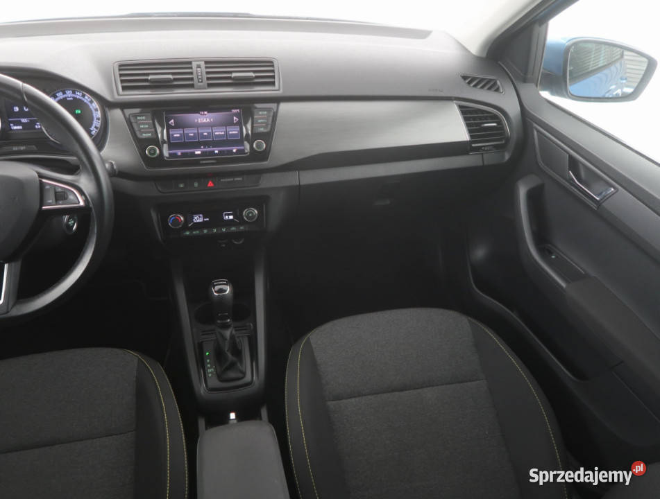 Skoda Fabia 10 TSI niebieski Bielany Wrocławskie