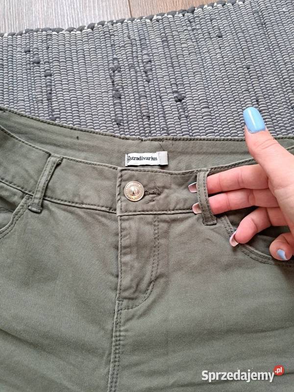 Krótkie zielone spodenki Stradivarius rozmiar 34 Rozmiar 34(XS) pomorskie Trąbki Wielkie