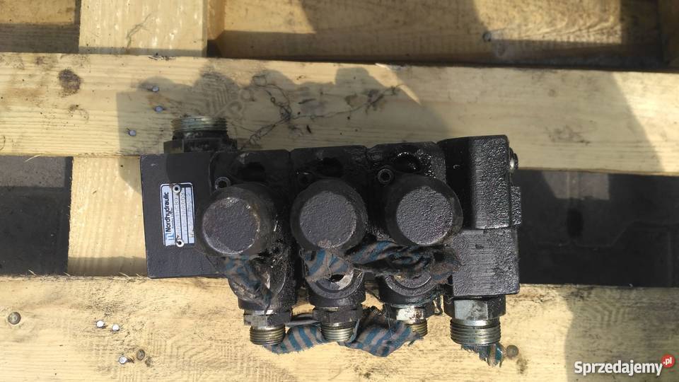 Rozdzielacz 3 sekcyjny Nordhydraukic Kramer 320