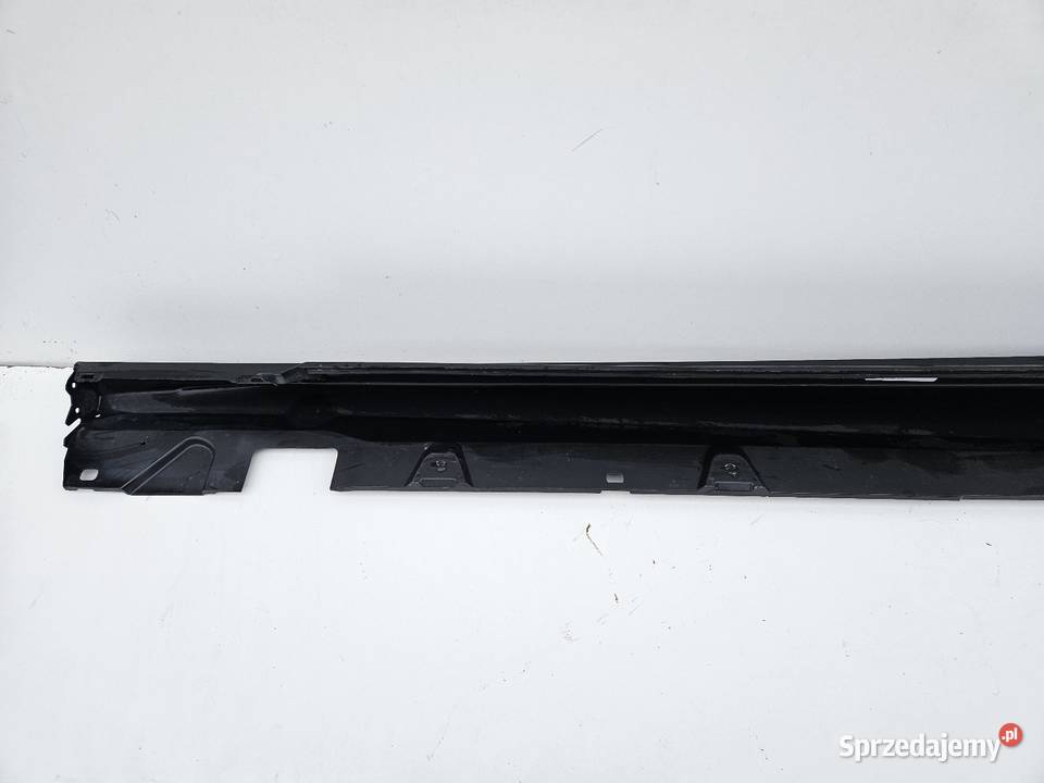 MERCEDES W206 AMG LISTWA PROGOWA PRAWA PRÓG Progi Międzychód sprzedam