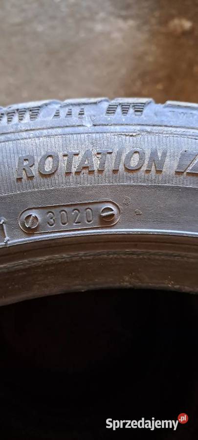 Opony 2254517 zimowe sprzedam