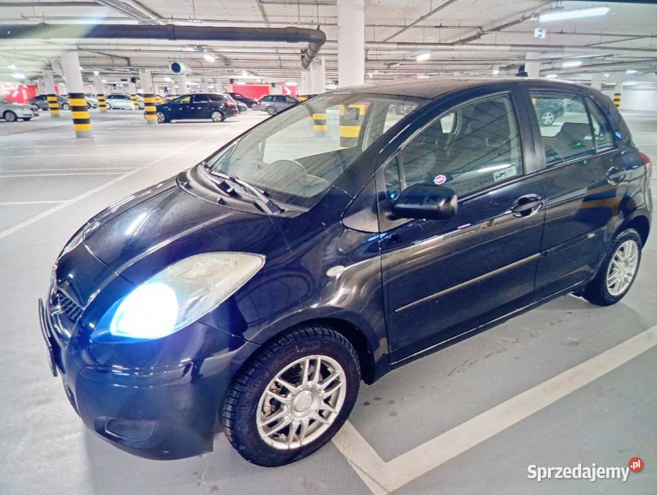 Toyota 10 Benzyna z Polskiego Salonu Toyota mazowieckie Warszawa
