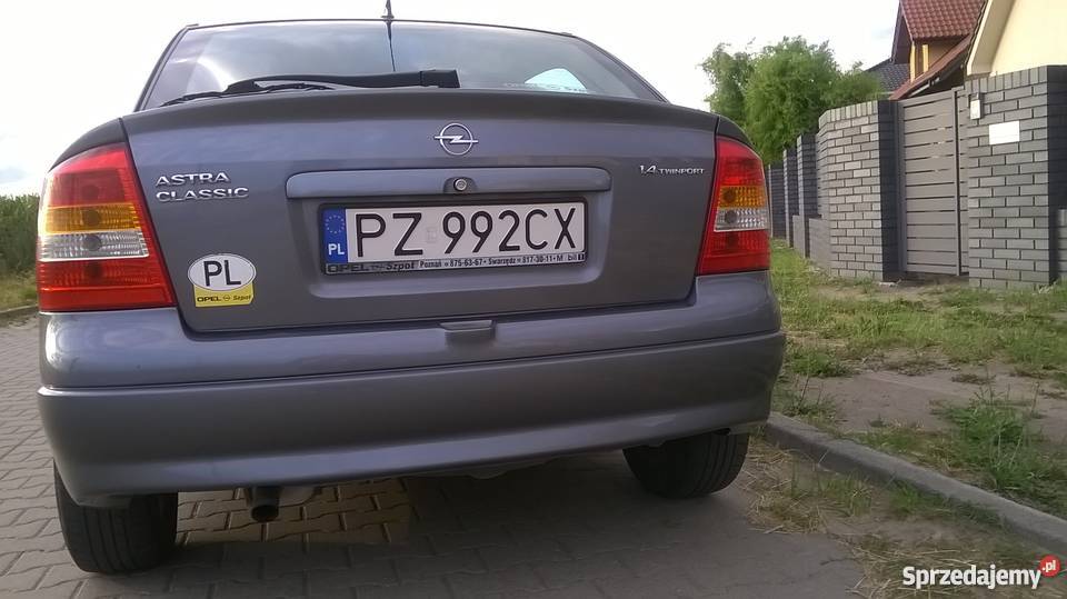 Opel Astra 14 l benzyna 2006 r niski przebieg Przeźmierowo