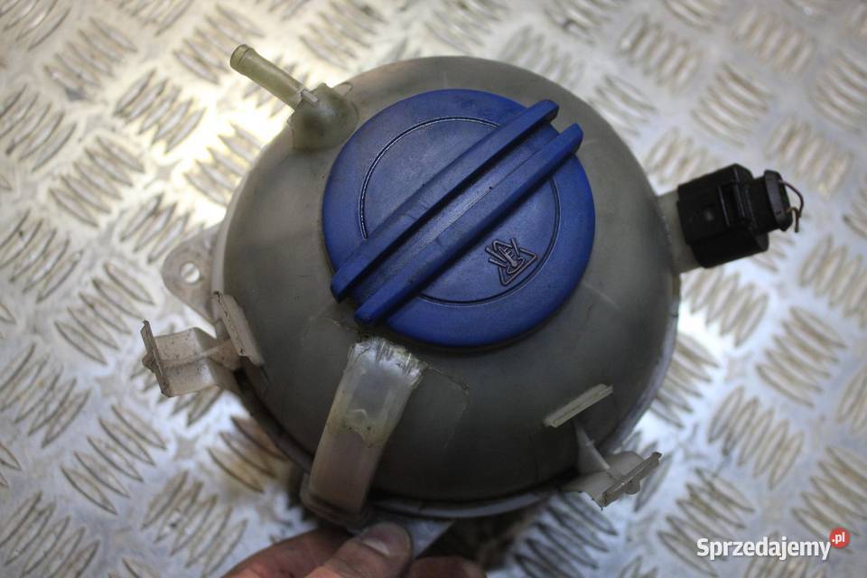 ZBIORNICZEK WYRÓWNAWCZY VW PASSAT B6 20 TDI osobowe