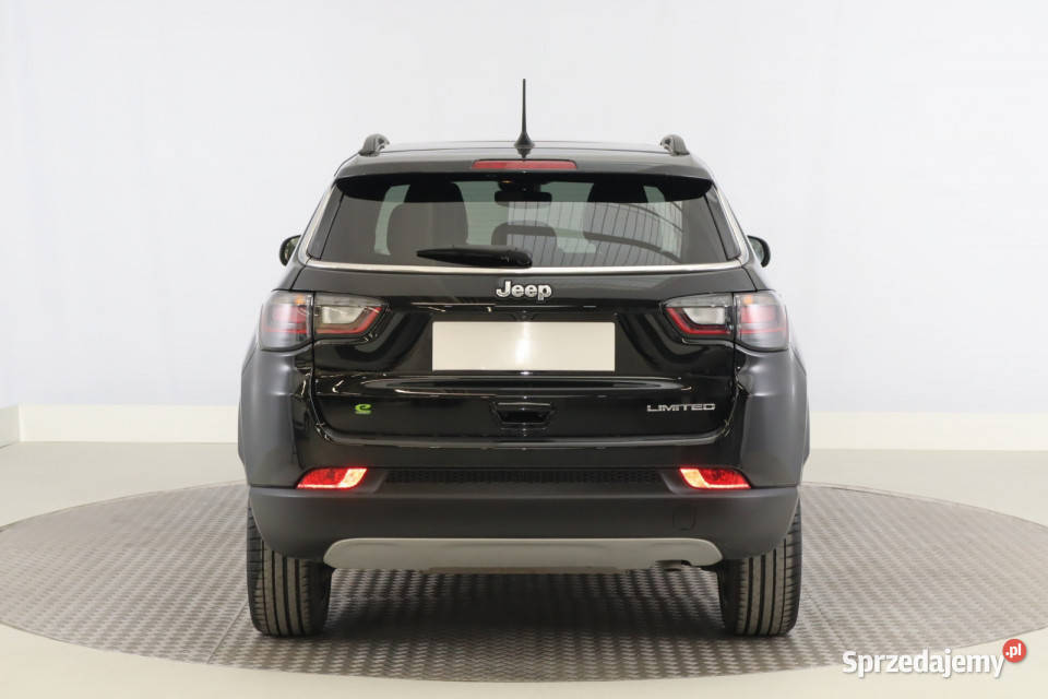Jeep Compass 15 Turbo eHybrid światła przeciwmgielne
