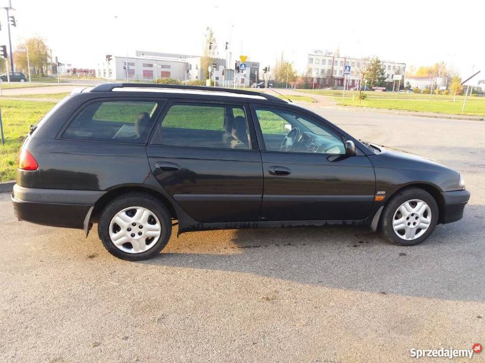 TOYOTA AVENSIS 20 td KOMBI Rok produkcji 1999 Żukczyn sprzedam
