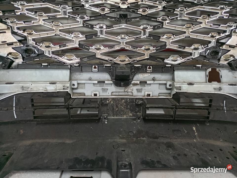 Omoda 5 zderzak przedni grill Góra Kalwaria