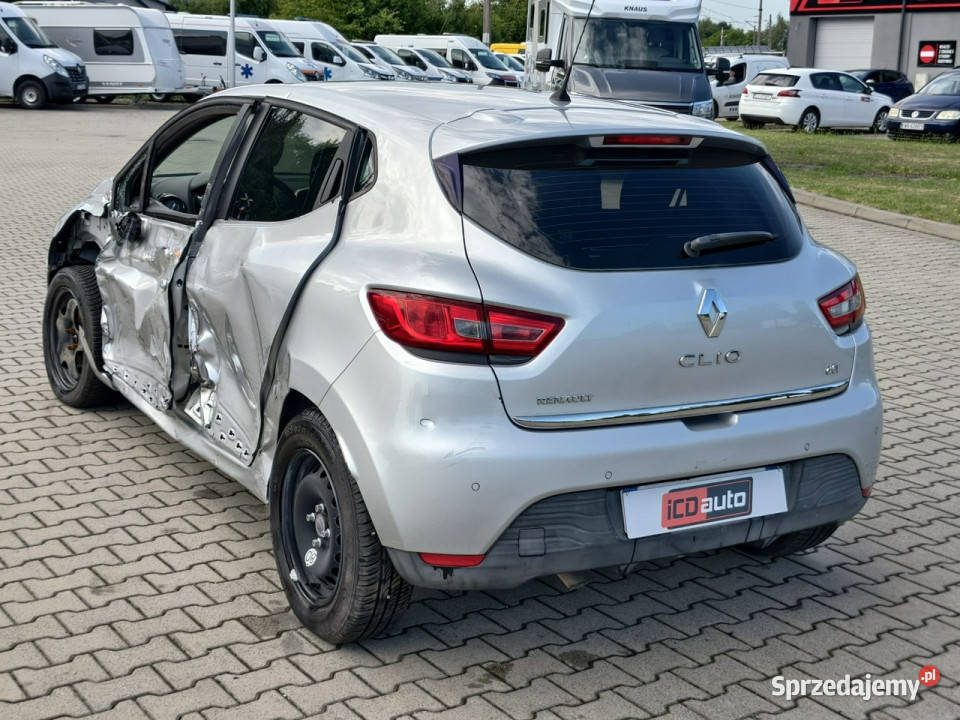 Renault Clio 15dci 90 niskie spalanie uszkodzony sprzedam