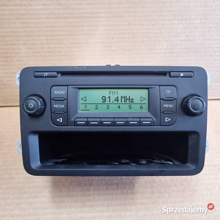 SKODA RAPID RADIO CD MP3 AUX Z KODEM 5J0035152D Kargowa
