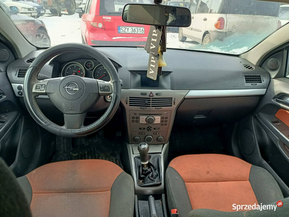 Opel Astra Opel Astra 17 CDTI 101 06r H 20042014 2/3 Tarnów