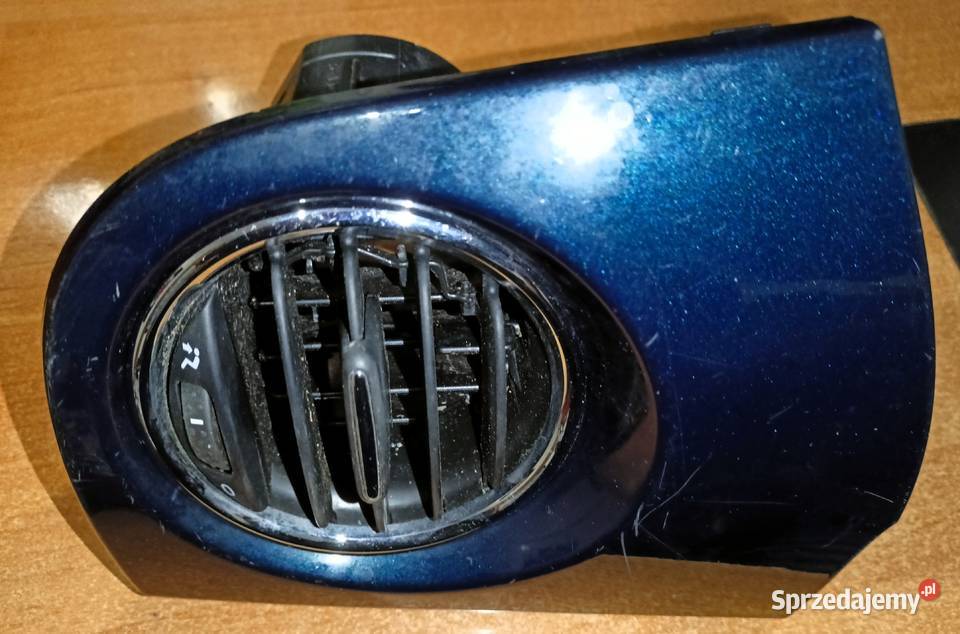 FIAT 500 Kratka Nawiewu Lewa z Ramką podkarpackie