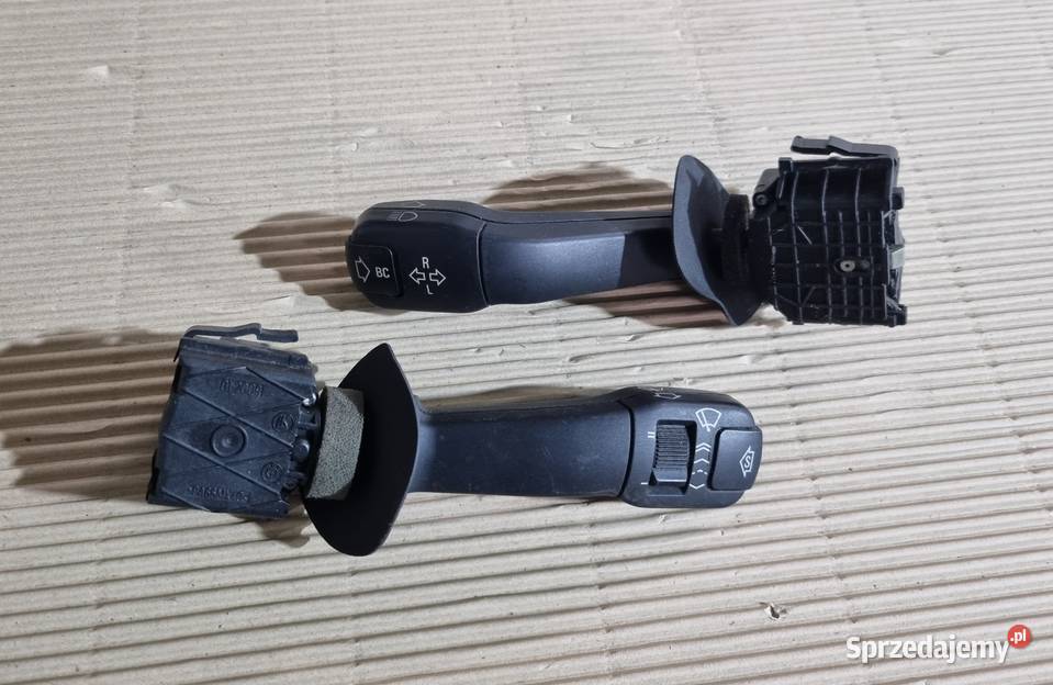 Manetka kierunkowskazów wycieraczek BMW E38 E39 osobowe Panele sterowania, przełączniki sprzedam