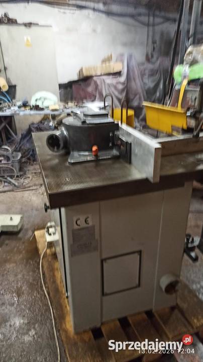 FREZARKA Z BOCZNYM STOLIKIEM JAROMA DF1 Kłodawa