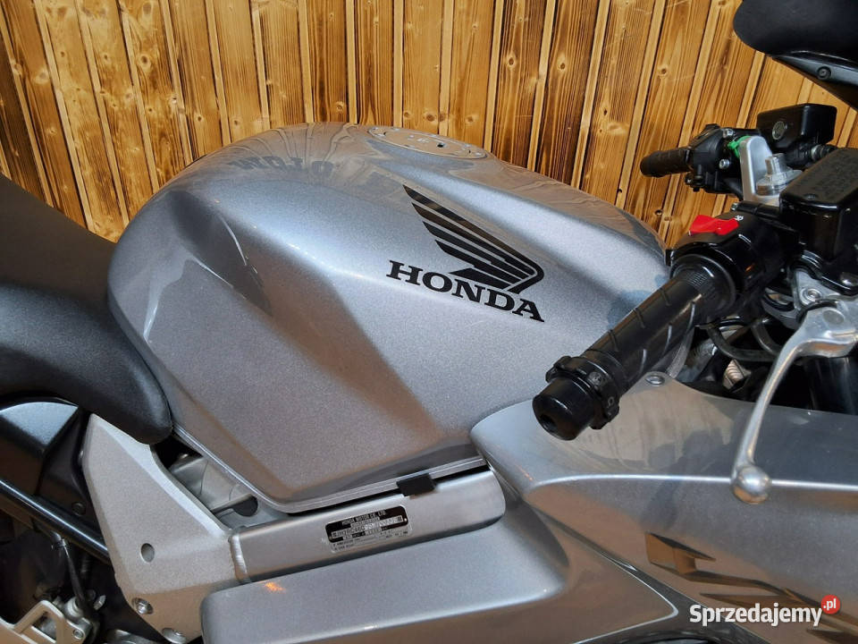 Honda VFR ZADBANY BŁYSZCZY technicznie super Honda wielkopolskie Stare Miasto