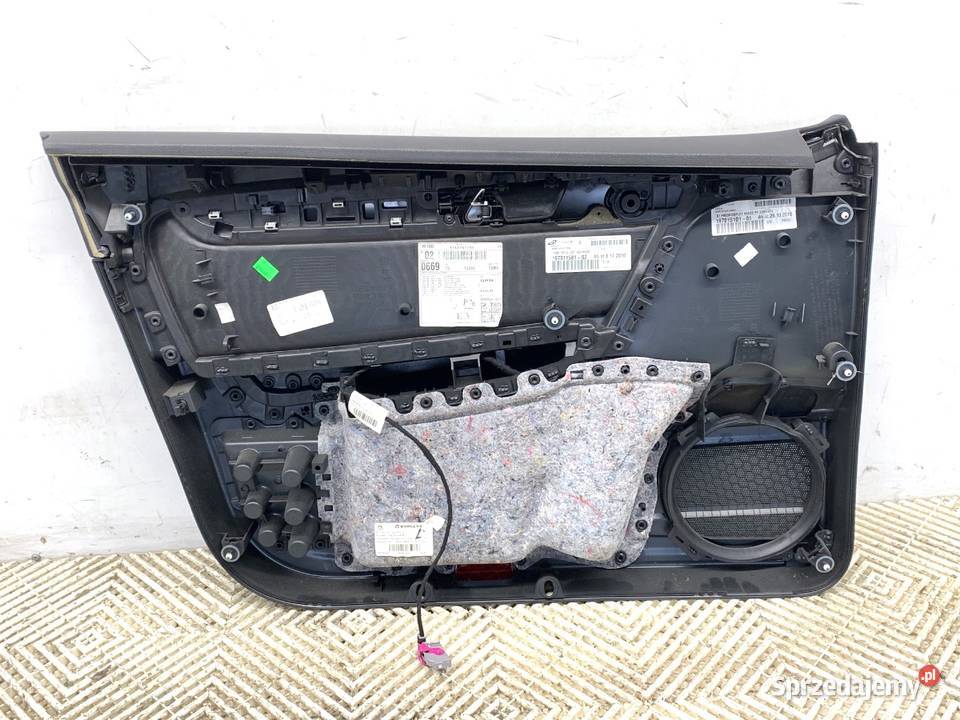 BOCZEK DRZWI PRAWY PRZÓD VW PASSAT B7 Kombi 1015