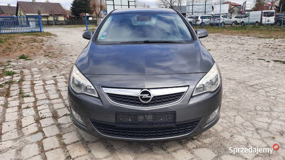 Opel Astra 14 Turbo Edition Klima sprawna lakier metallic lubelskie Kraśnik