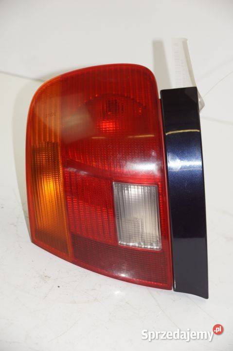 A4 LAMPA PRAWA TYŁ Lipno sprzedam