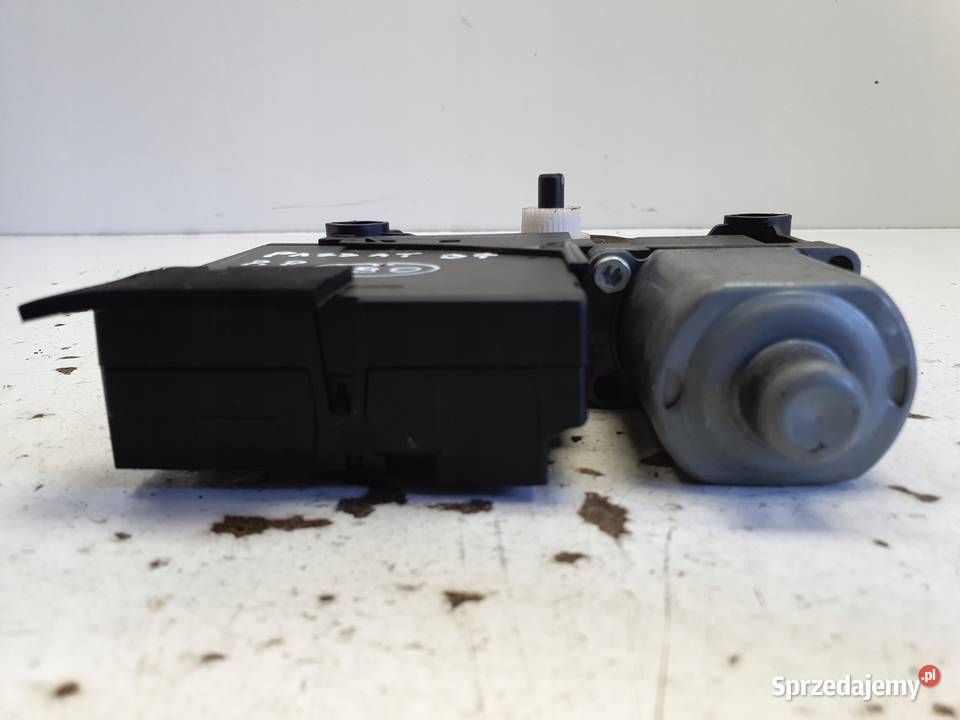 VW Passat B7 SILNICZEK PODNOSZENIA SZYBY prawy Chełm