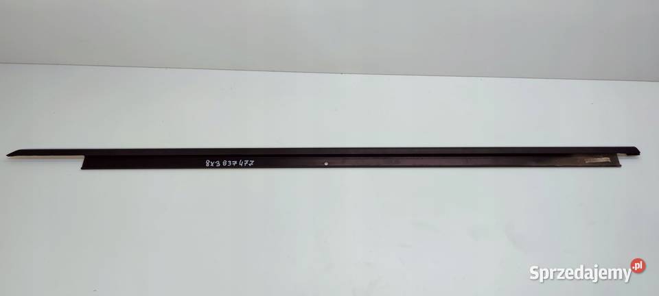 LISTWA DRZWI MAT LEWA AUDI A1 8X 8X3839477 Przystajń sprzedam