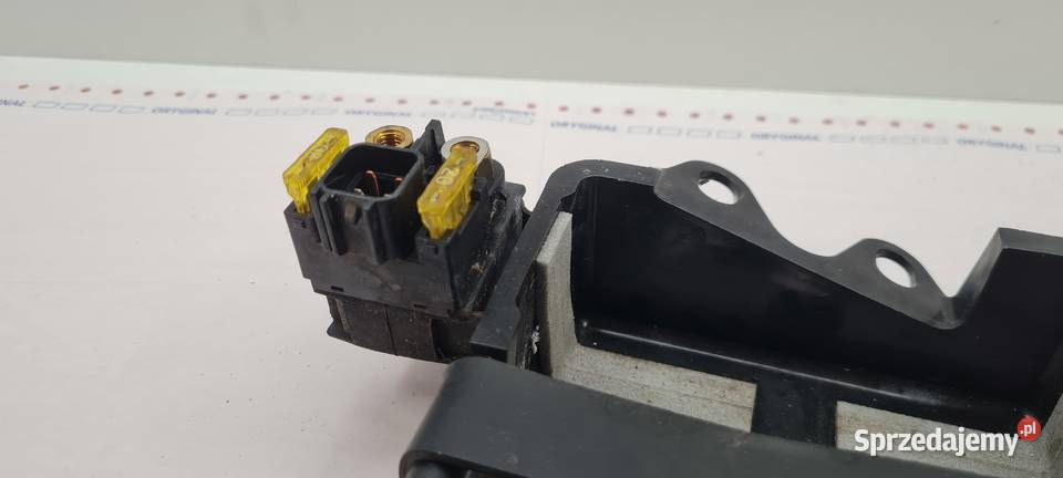 Suzuki Intruder 125 plastik podstawa akumulatora