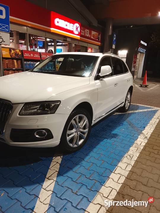 Sprzedam Audi Q5 2015benzyna automatyczna