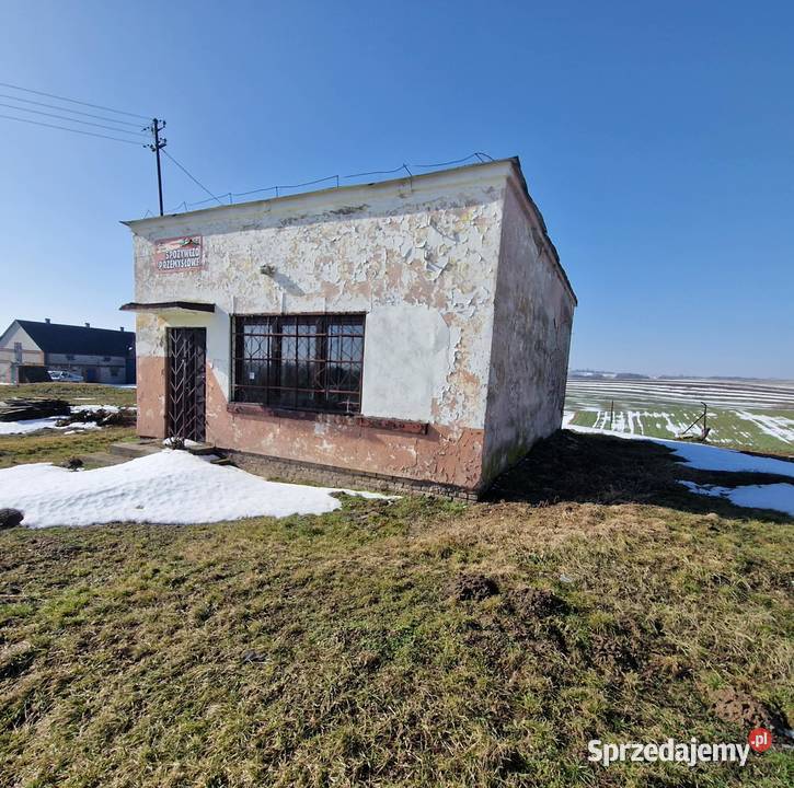 Budynek dawnym sklepie Uchanie