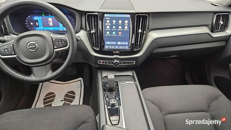 Volvo XC 60 B4 B Core aut Z Polskiego Salonu niebieski Warszawa