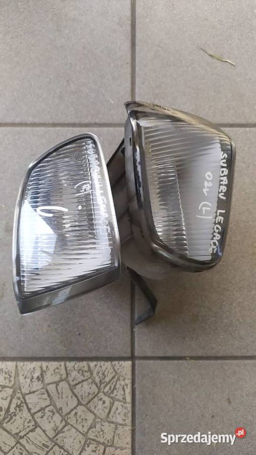 Subaru Legacy 1998 1999 2001 2002 halogen prawy Byków sprzedam