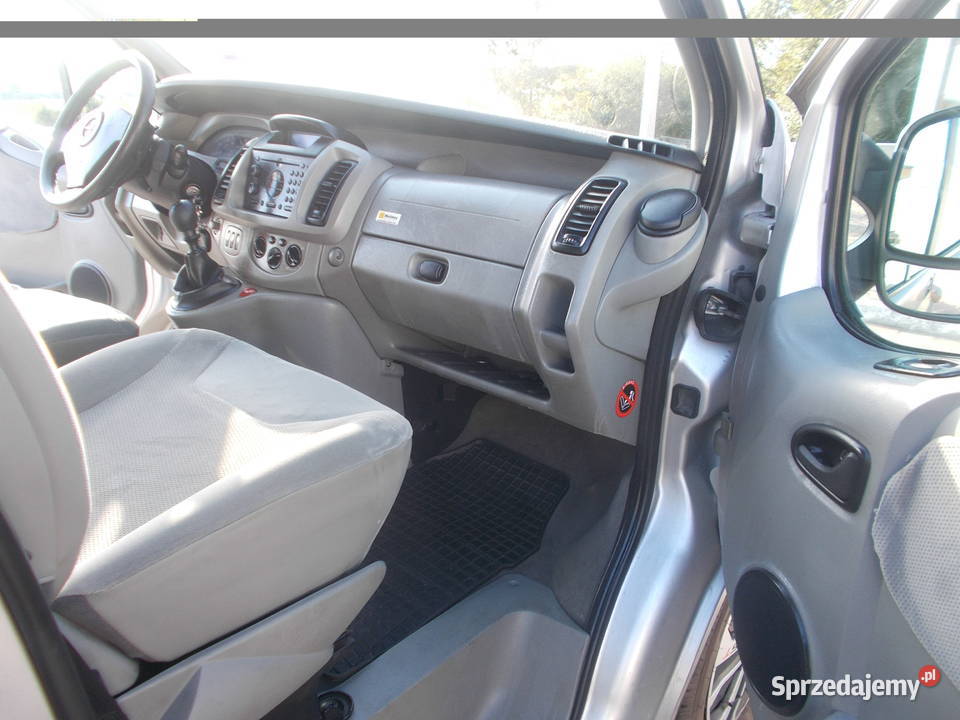 Opel Vivaro 25 tour 8 osobowy klimatyzacja 2 315319km Nowy Targ