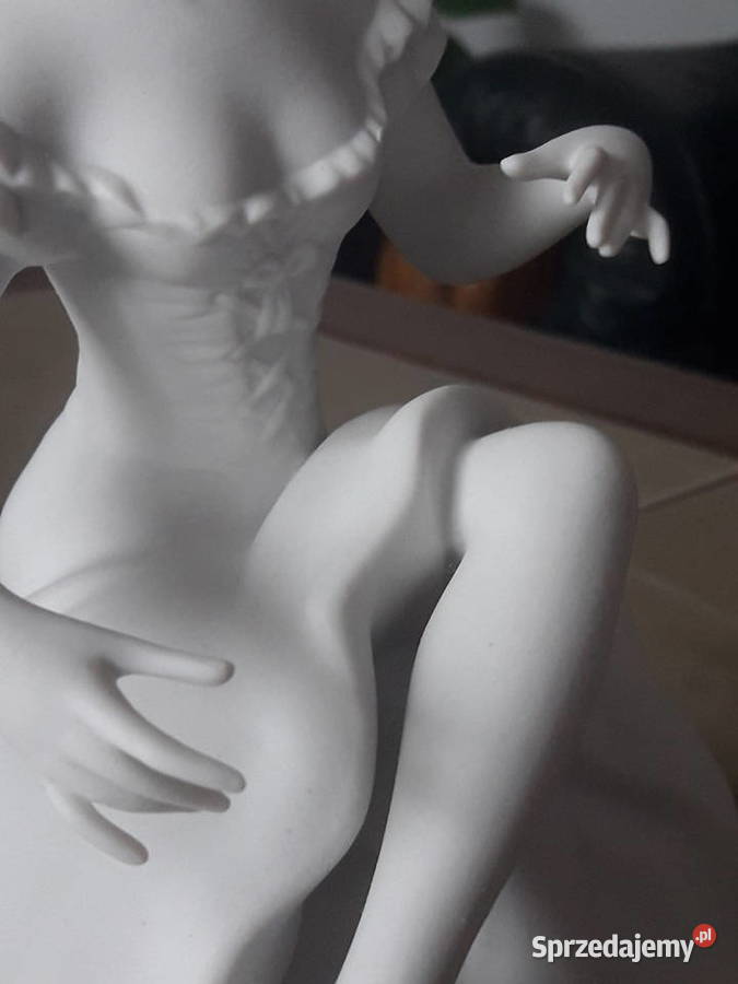 Figurka porcelanowa Dama w krynolinie Wallendorf Janów Lubelski sprzedam