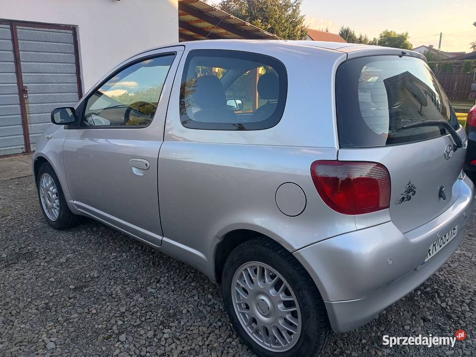 Toyota Yaris I 13 86 benzyna