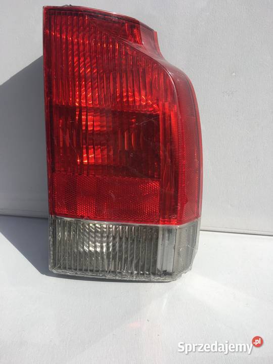 VOLVO V70 PRAWA LAMPA DOLNA sprzedam