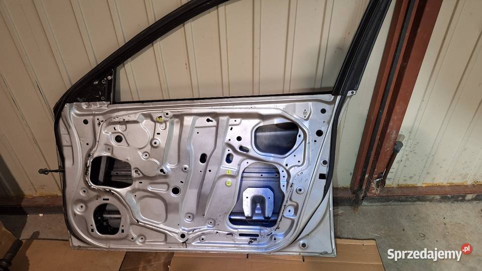 Drzwi prawy przód Honda Accord VII NH700M SEDAN Ryki sprzedam