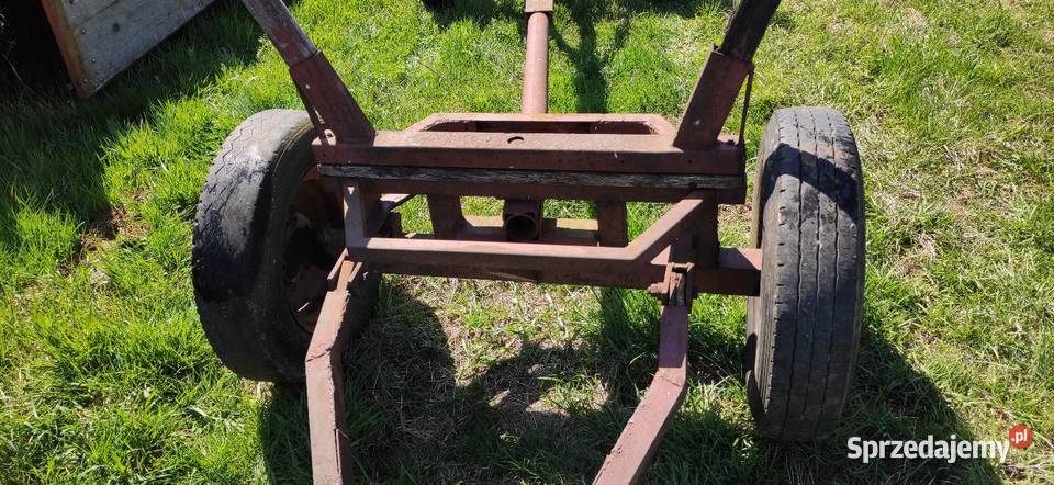 Wóz ciągnikowy metalowy nieuszkodzony