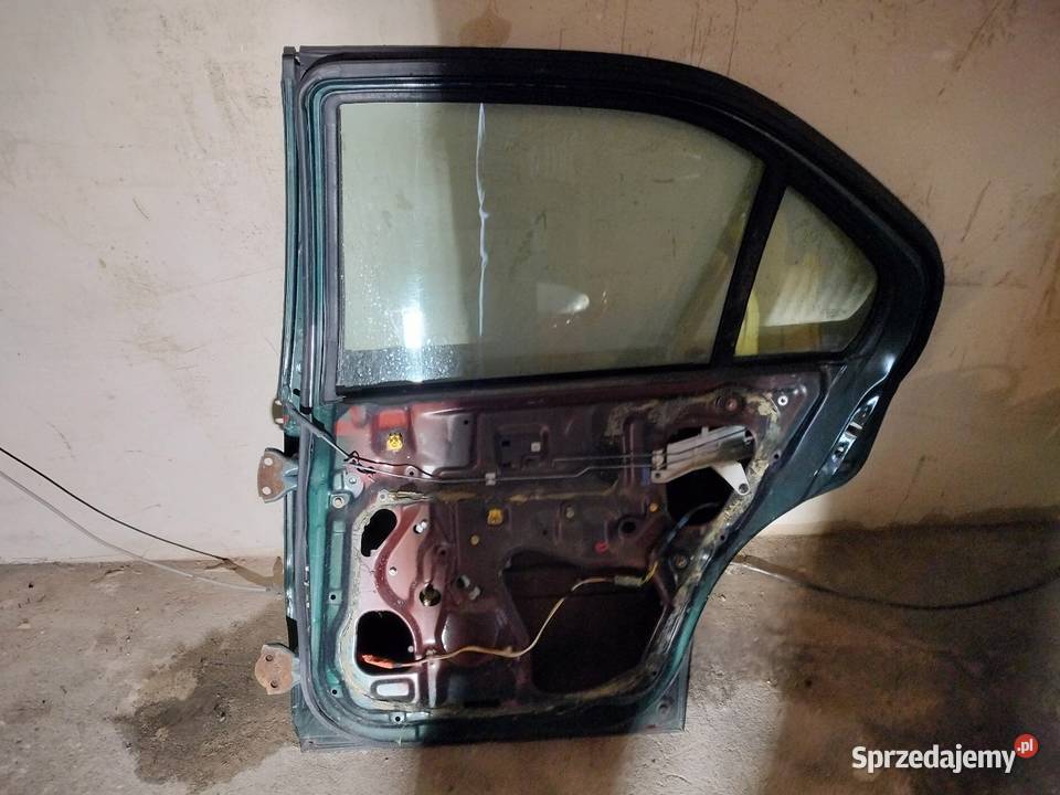 Drzwi prawe tylne Honda Civic VI lift 97r Zbaków Górny