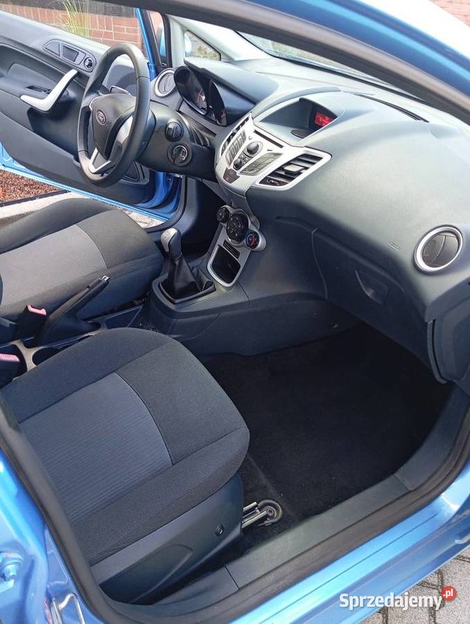 Ford fiesta 14 Benzyna książka serwisowa bogata gniazdo USB Fiesta wielkopolskie Oborniki