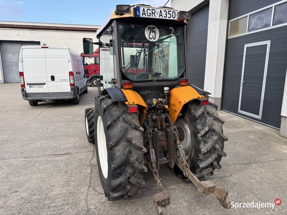 Ciągnik sadowniczy Renault Dionis Fructus sprzedam