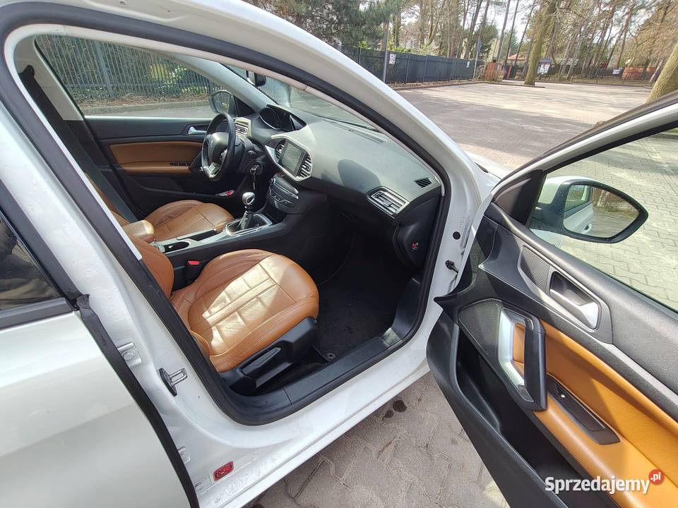 Peugeot 308 HDI 2015 Skóry Hak Panorama Rok produkcji 2015 Milanówek