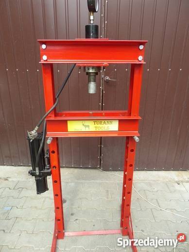 WYPOSAŻENIE WARSZTATU SAMOCHODOWEGO Jelcz-Laskowice