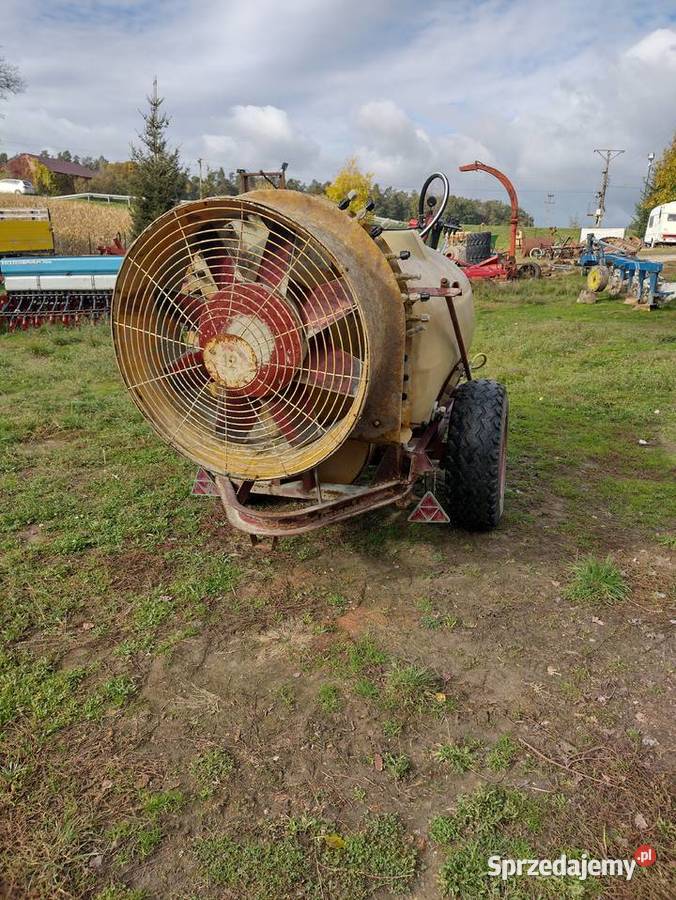Opryskiwacz ślęza 1000 l ładny dowóz Zaczepiane Spławy Pierwsze