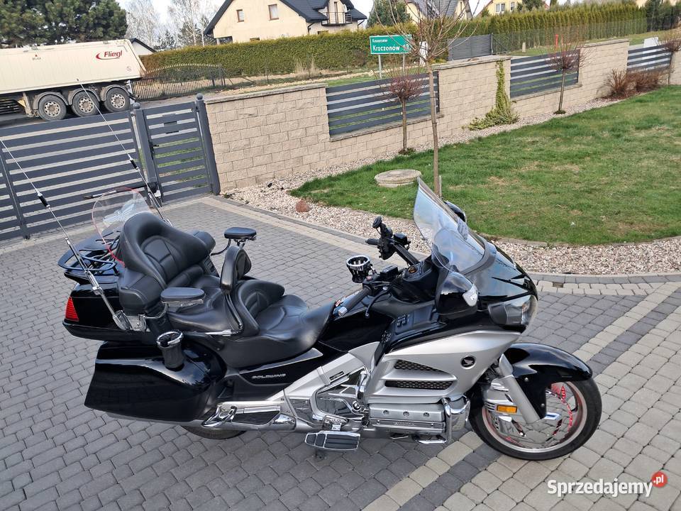 HONDA GOLDWING GL1800 2011 Rok produkcji 2011 Bychawa