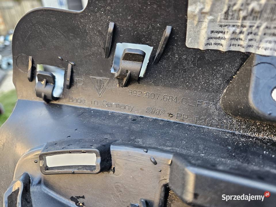 PORSCHE 911 992 KRATKA PRAWA ZDERZAKA PRZÓD Międzychód