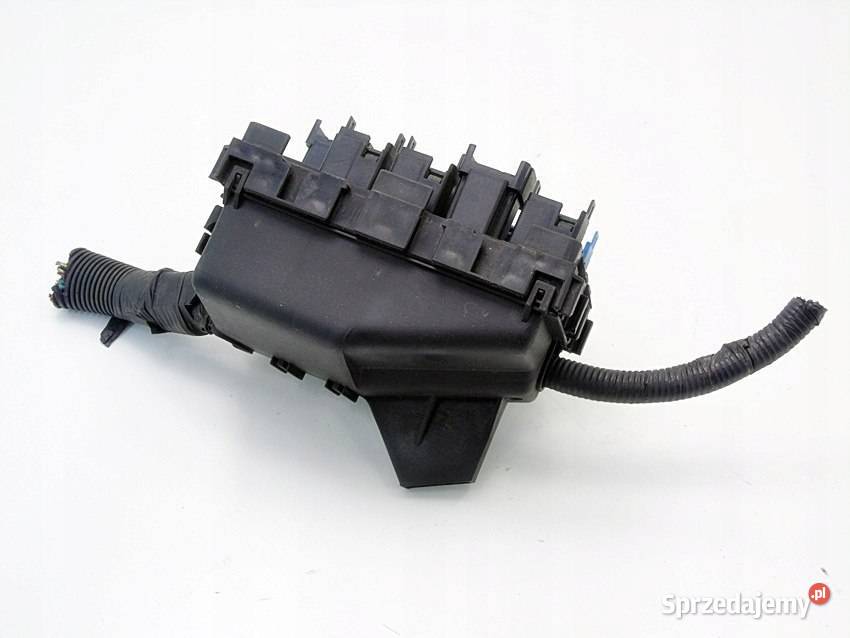 SKRZYNKA BEZPIECZNIKOWA NISSAN ALMERA TINO 2002 Sosnowiec