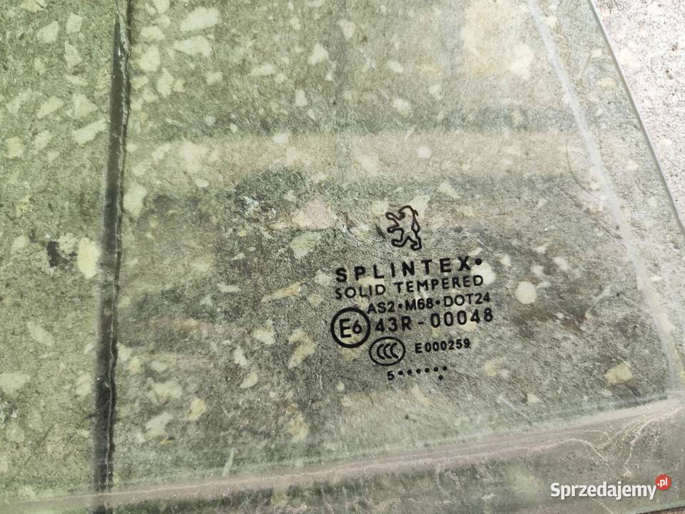 Szyba boczna tylna prawa Peugeot 307 2005r