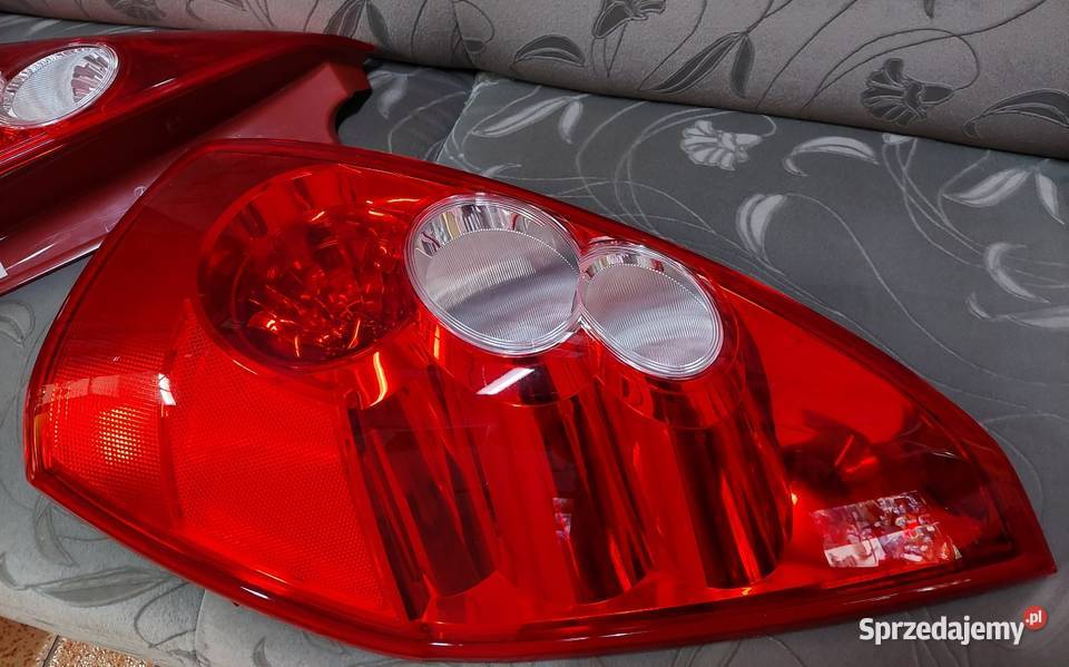 Lampa tyl P L nowe Mazda 5 Lampy tylne lubelskie Osmolice Pierwsze