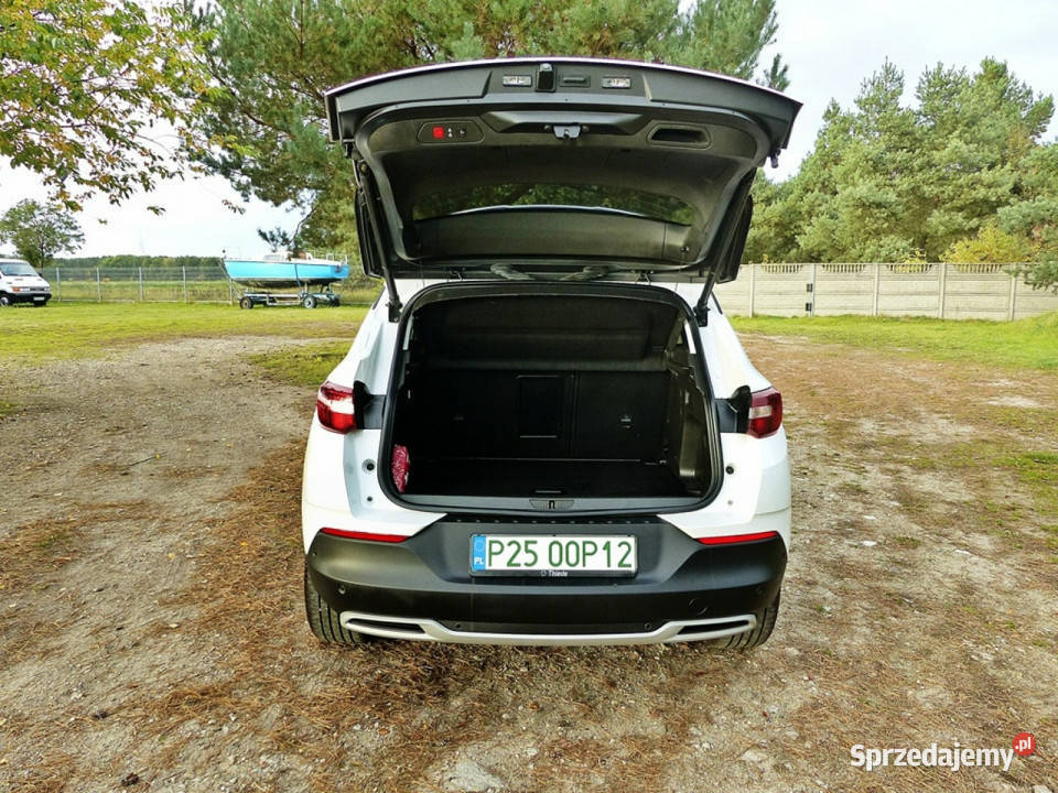Opel Grandland X 15 elektrycznie ustawiane fotele