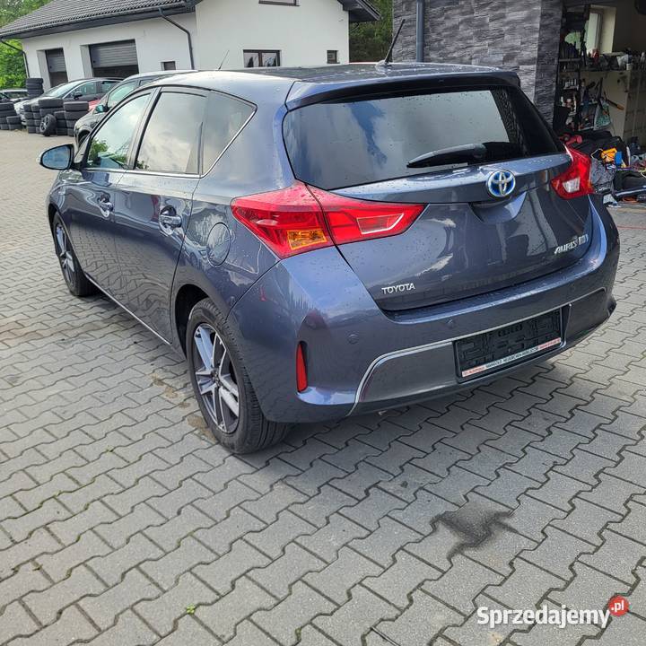 Toyota Auris Hybryda