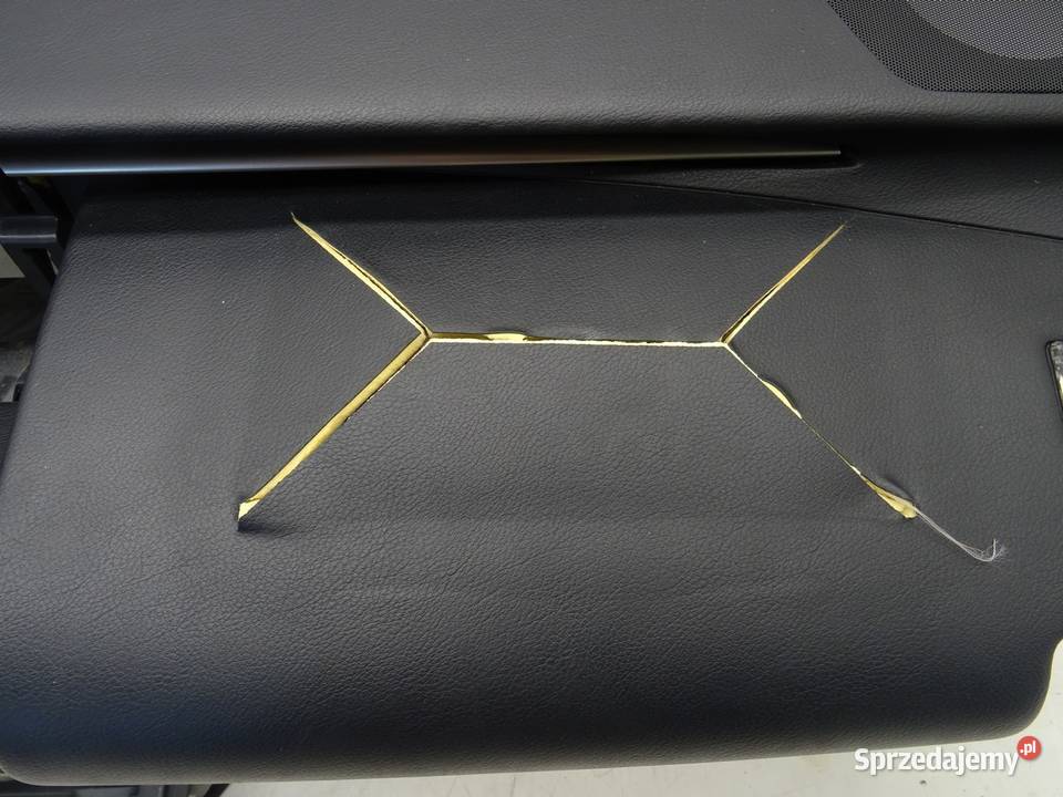 KOKPIT LEXUS RC SportowyCoupe KONSOLA DESKA