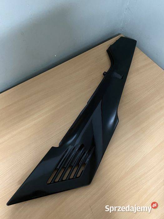 Yamaha FZ 750 FZ750 Bok owiewka Prawa łyżwa Poznań
