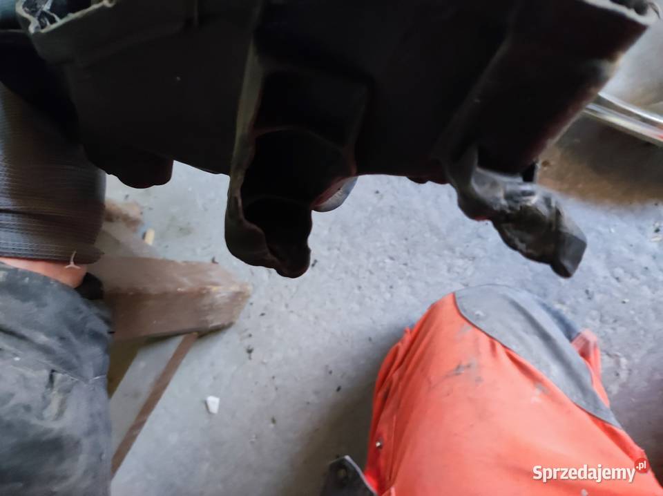 Lampa lewa Mitsubishi Pajero Sport Radom